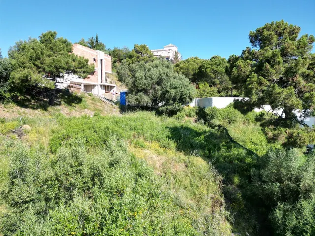 Terreno urbano de 2800 m2 en Benahavís, vistas espectaculares — 10