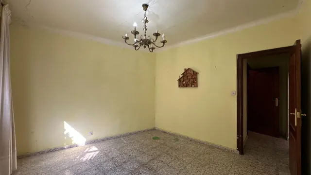 ¡Una casa con jardín, terraza y un sinfín de posibilidades en el corazón de Borja! — 20