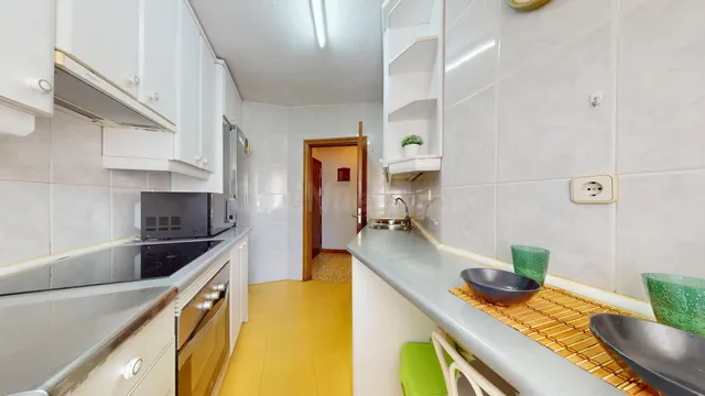 PISO DE 3 DORMITORIOS ,  81 M2 CON TRASTERO  EN HORTALEZA — 2