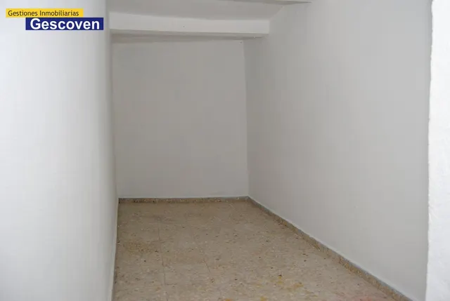 CÉNTRICA PLANTA BAJA CON AMPLIAS POSIBILIDADES — 6