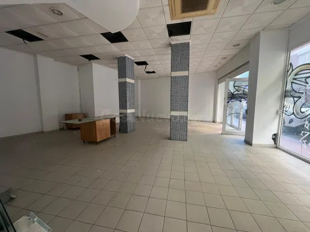 Local Comercial en Ramon Gallud 208 - foto 3