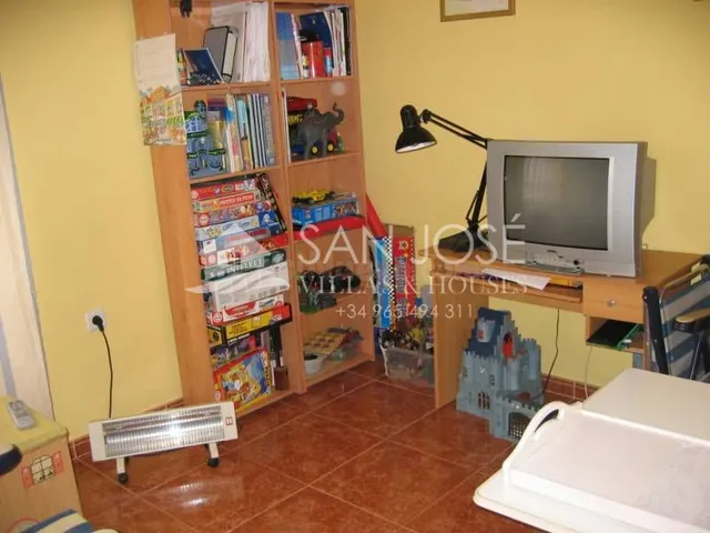 SE VENDE PISO EN ASPE - foto 3
