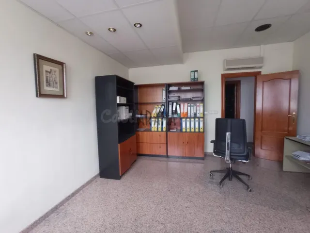 OFICINAS EN ALQUILER - foto 4