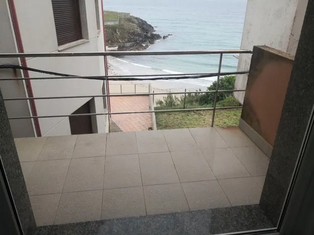 Casa con 2 apartamentos en Malpica, reformados y listos para