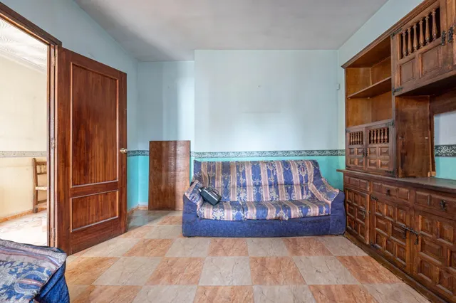 SE VENDE CASA CON UNA PARCELA DE 461 m2 (EN EL CENTRO DE LOS OGÍJARES). — 6