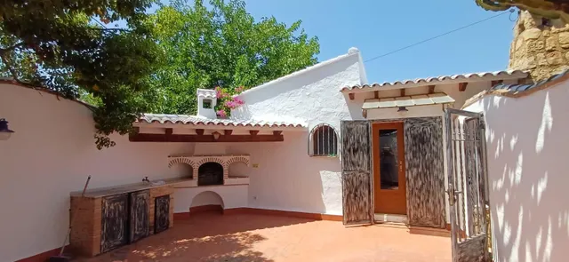 Alquiler anual  Chalet en zona Santa Lucía, con amplia parcela y todas las comodidades — 21