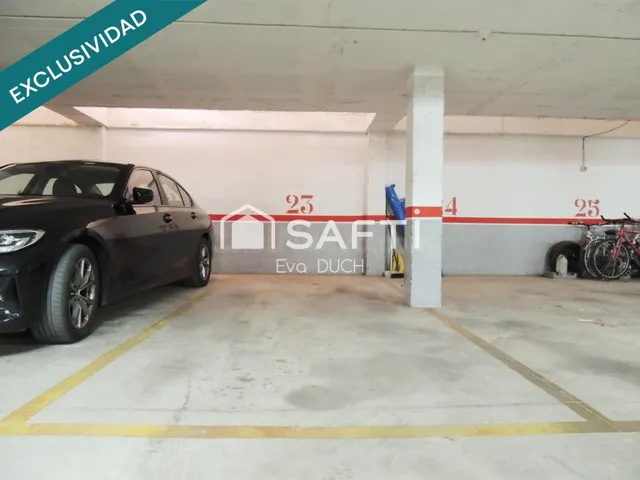 Venta de plaza amplia de parking en Avenida Costa Brava - foto 2