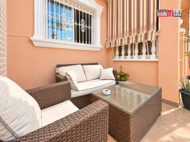 Chalet adosado de 2 dormitorios con terraza, piscina y sol de tarde en Gran Alacant — 35