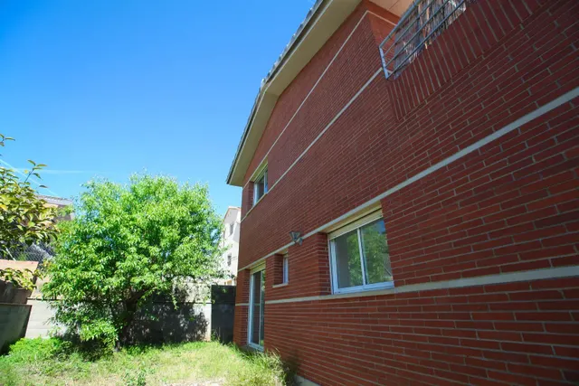 Chalet independiente con gran terraza en Calafell — 48