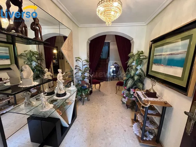 Espectacular Chalet de Lujo con Extensa Parcela y Servicios  - foto 3