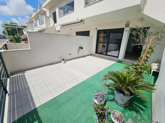 Acogedor bungalow en San Pedro del Pinatar planta baja con j - foto 3