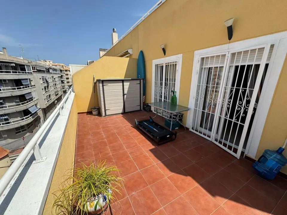 ATICO 2 DORMITORIOS PLAYA DEL CURA Y estación AUTOBUSES 136.000€
