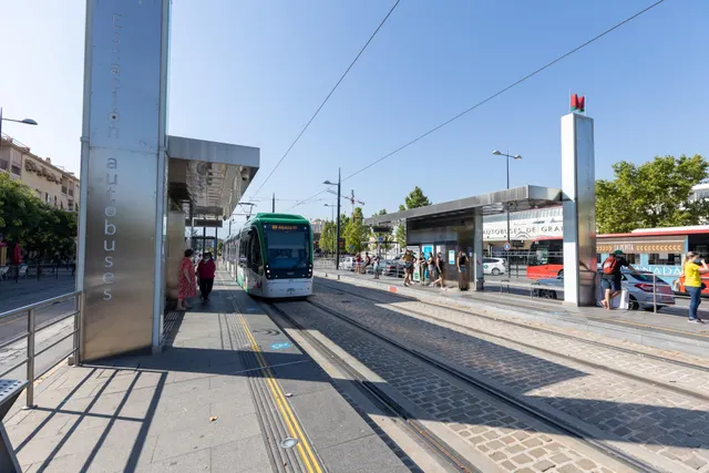 Piso amplio y luminoso cerca de Estación de Autobuses — 30