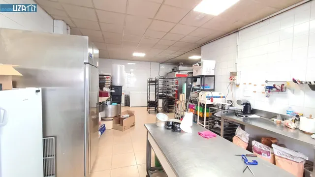 LOCAL EN EL CENTRO DE MUCHAMIEL — 5