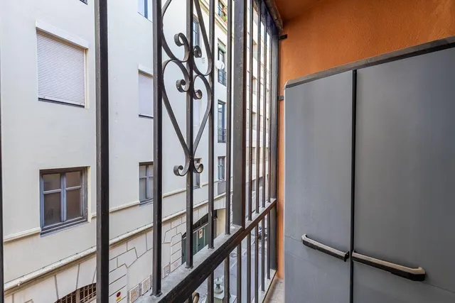 Piso junto a gran vía — 18