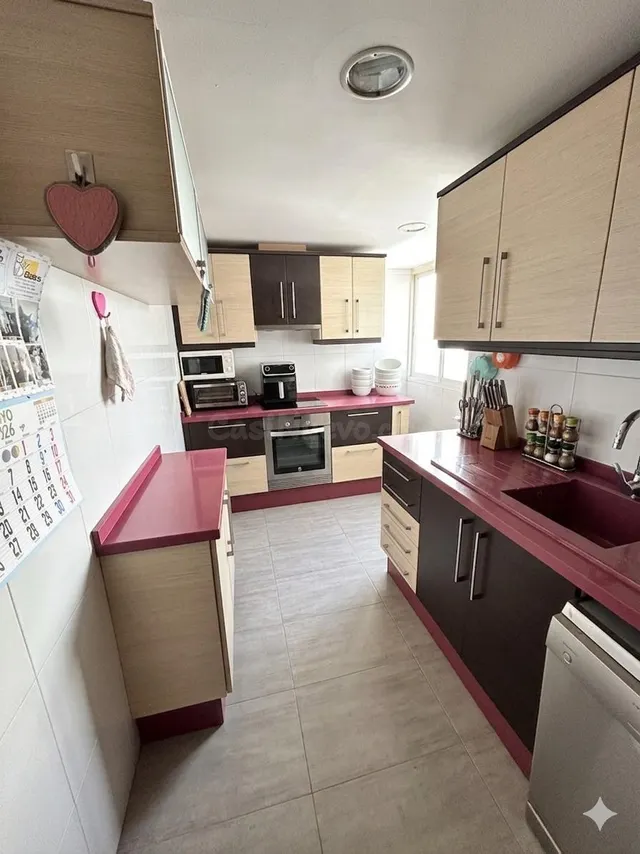¡Tu hogar ideal en Valencia! Piso luminoso y reformado - foto 5