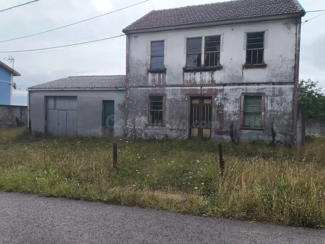 Casa para reformar en Santa Baia de Castro, Coristanco