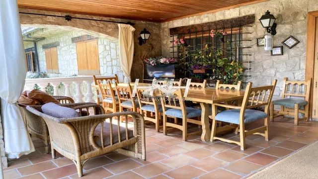 Sensacional villa en urbanización Santa Bárbara. / HH Asesores inmobiliarios. — 21
