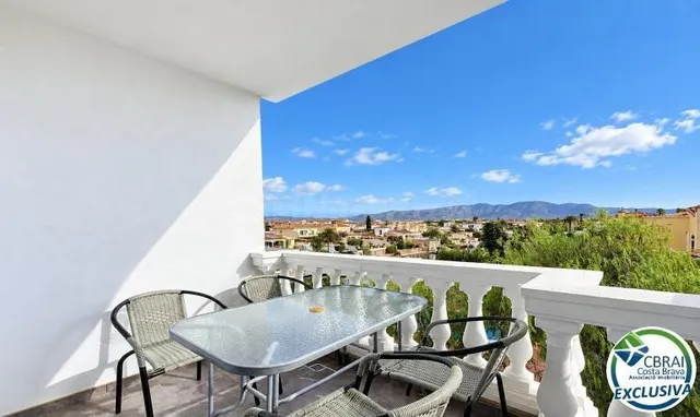 Apartamento con vistas al canal de 1 dormitorio con parking  - foto 2