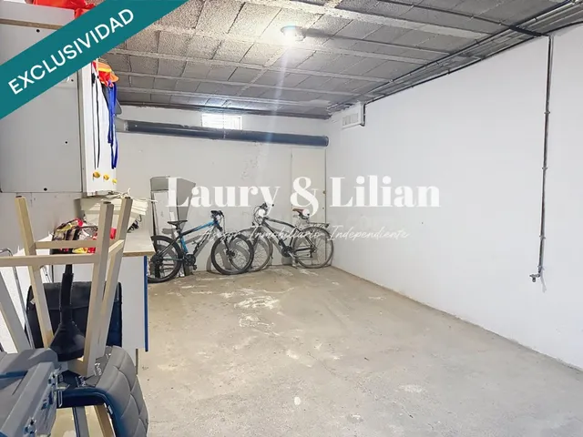 Apartamento de 3 dormitorios con piscina en el lago Sant Maurici — 27