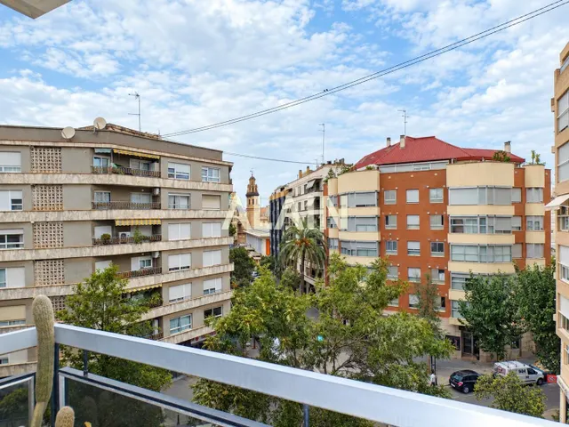 PISO EN VENTA EN RUZAFA- VEN A VERLO!!!!- VALENCIA — 24