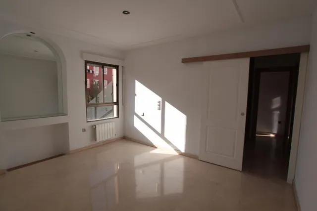 Piso en alquiler junto al Palacio de Congresos, 4 dormitorios, 2 baños — 12
