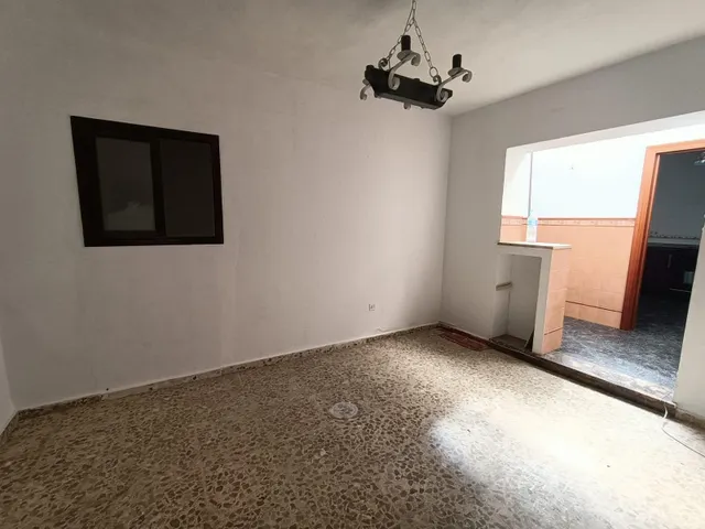 OPORTUNIDAD DE DOS CASAS EN UNA — 8