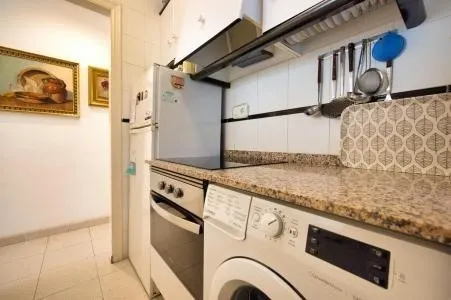 Apartamento de 2 dormitorios a 50 metros del mar en Acequión, Torrevieja — 10