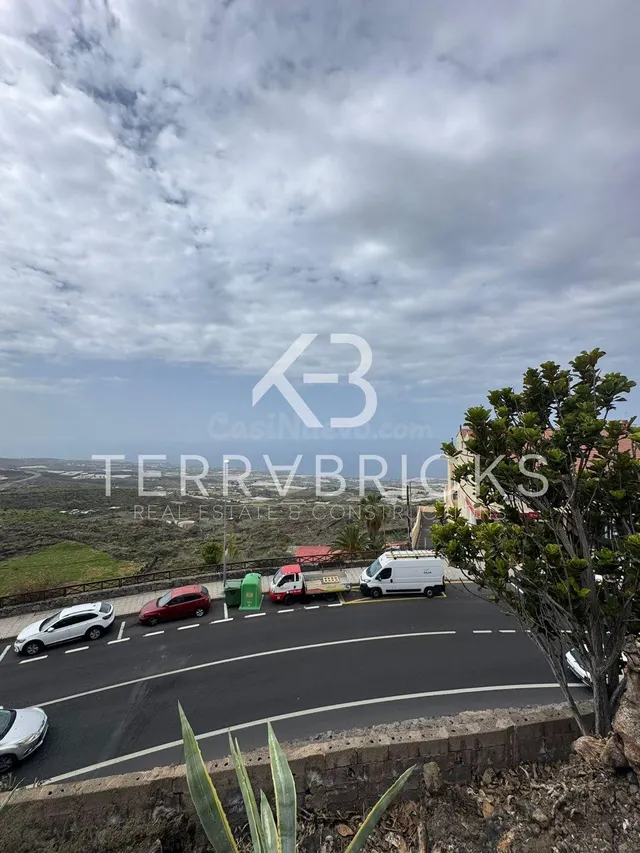 Venta de vivienda en el casco de Guía – Parcela urbana con g - foto 3