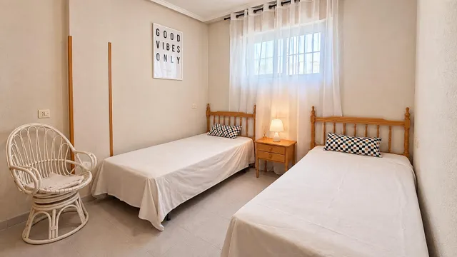 Apartamento de 1 dormitorio en Torrevieja, zona la siesta — 13