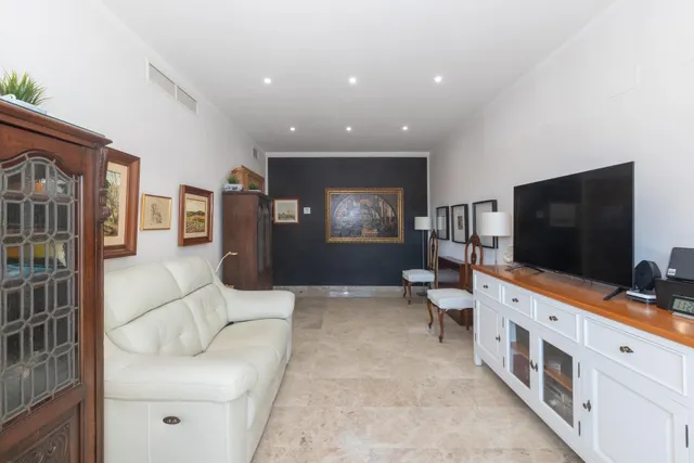 PISO CON TERRAZA, PISCINA, GARAJE Y TRASTERO EN VIALIA — 6
