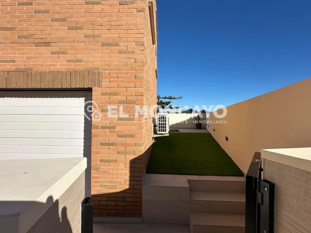 Fantástico chalet independiente de obra nueva con piscina pr - foto 5