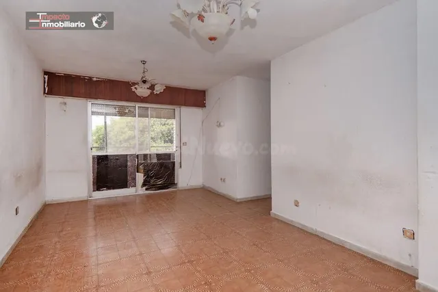 Oportunidad en Pulpi: Amplio Piso para Reformar - foto 3