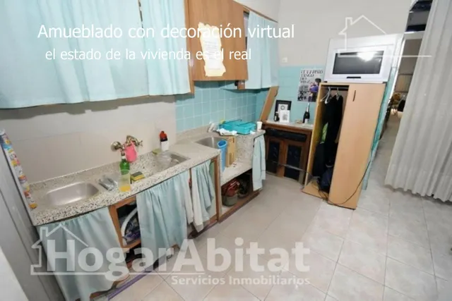 ¡OPORTUNIDAD DE INVERSIÓN! CASA CON BALCÓN Y PATIO EN EL CEN - foto 3