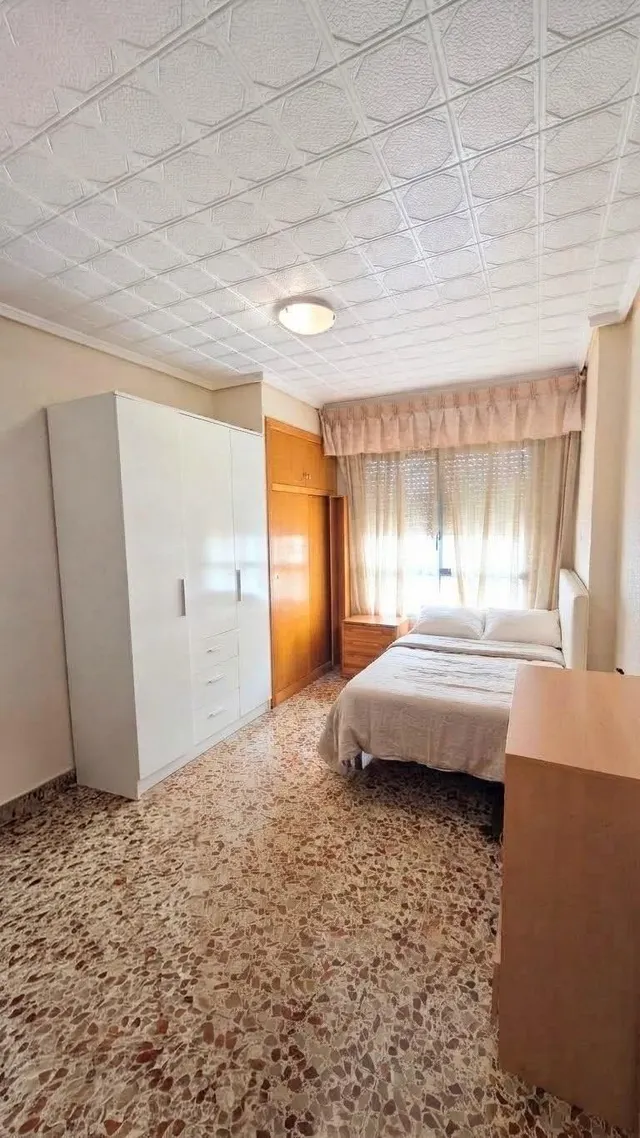 ¡GRAN VIVIENDA DE ESQUINA, 150 M2, 4 DORMITORIOS DOBLES, TOTALMENTE EXTERIOR, EN ZONA POETA MIGUEL HERNANDEZ! — 15