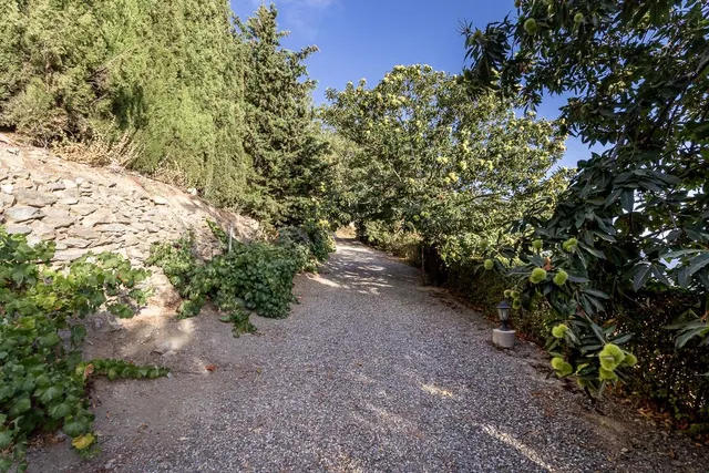 FANTASTICA CASA CON ENCANTO Y PARCELA EN CAÑAR, LA ALPUJARRA — 35