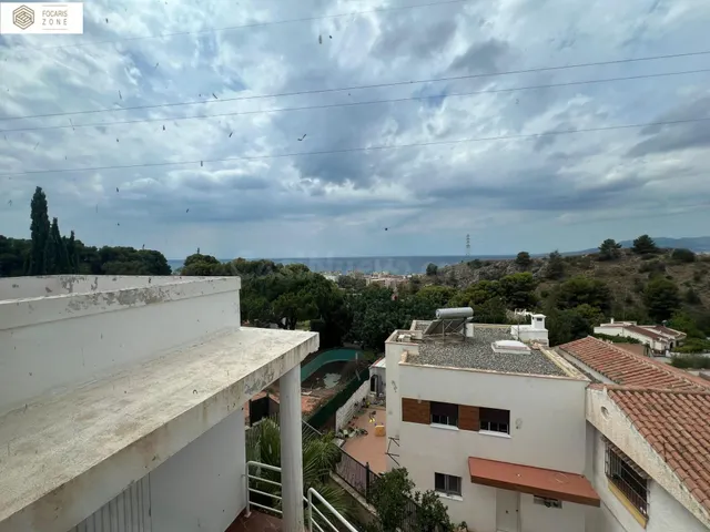 IMPONENTE CHALET INDEPENDIENTE EN PINARES DE SAN ANTÓN - foto 2