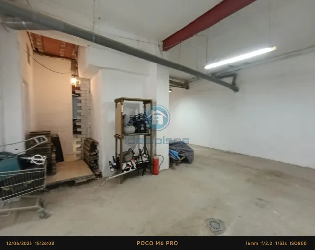 GRAN LOCAL EN LOS ANGELES — 7