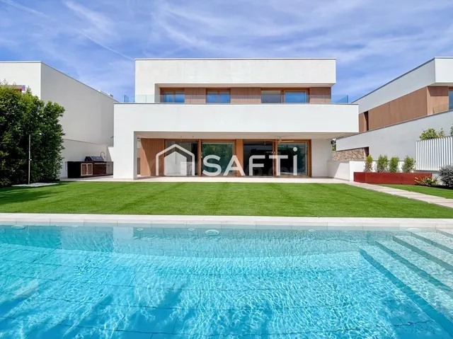 Cala Blanca · Arquitectura, diseño y una nueva forma de vivi - foto 2