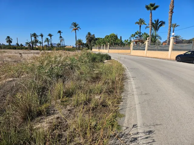 PARCELA EDIFICABLE SITUADA A 5 MIN DE ELCHE — 2