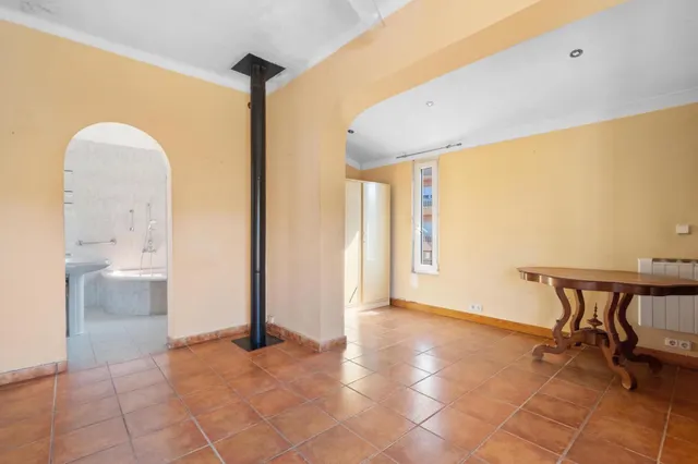 Villa con enorme jardín y piscina en pleno centro, a 5 minutos de la playa — 46