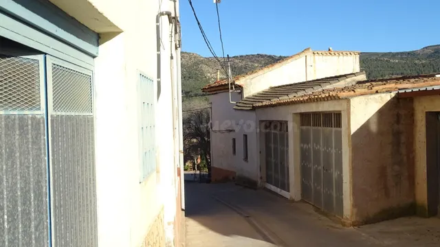 Propiedad de 2 alturas diáfanas en zona Residencial - foto 3