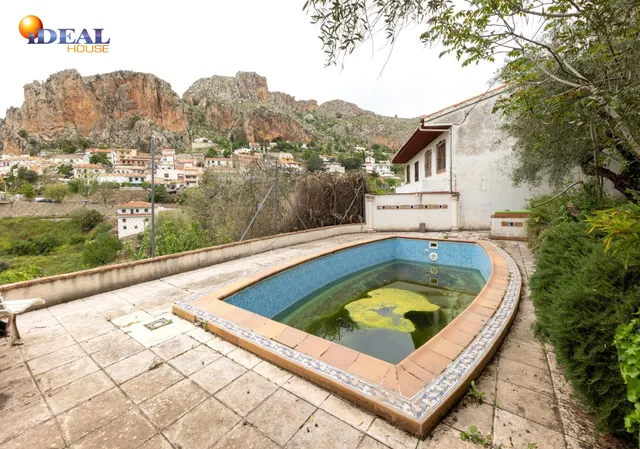 Chalet con gran parcela en Cogollos — 7
