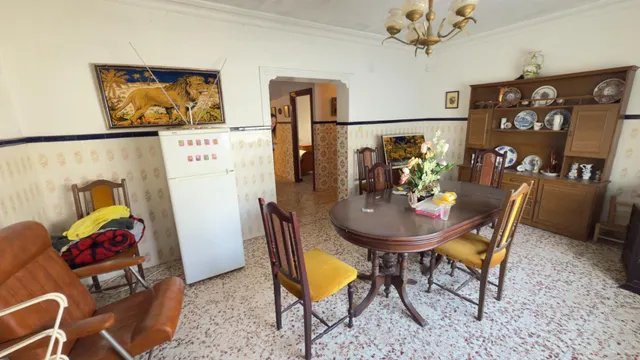 CASA ADOSADA PARA REFORMAR EN PUNTA UMBRÍA (HUELVA) — 2