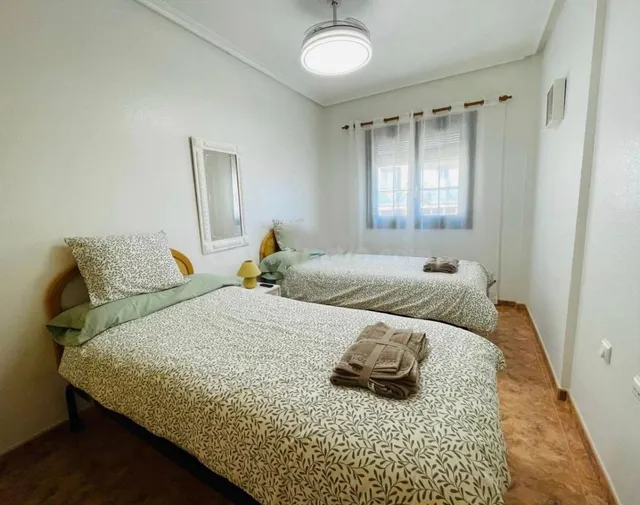 SE VENDE PISO DE DOS habitaciones, UN ASEO EN LOS NAREJOS — 3