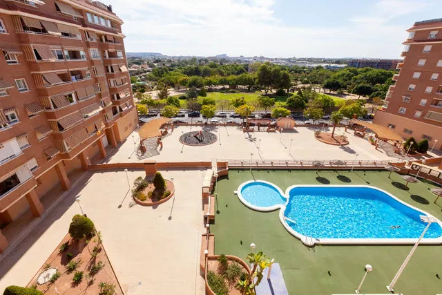 Piso con piscina en el Parque Lo Torrent — 8