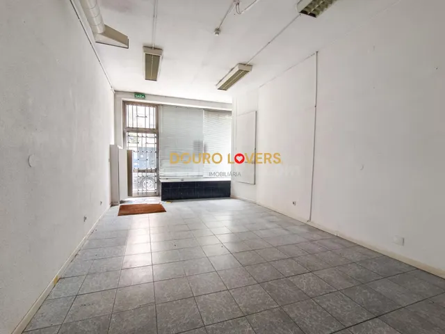 Local comercial 695m² en venta - Cedofeita - Santo Ildefonso - foto 2