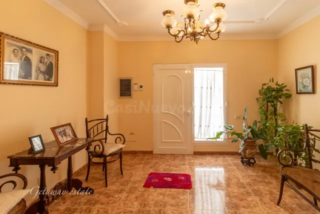 Casa en venta - Propiedad con dos viviendas independientes. — 2