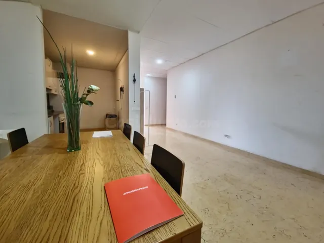 Amplio local comercial de 130 m2 en Son Espanyolet (con opci