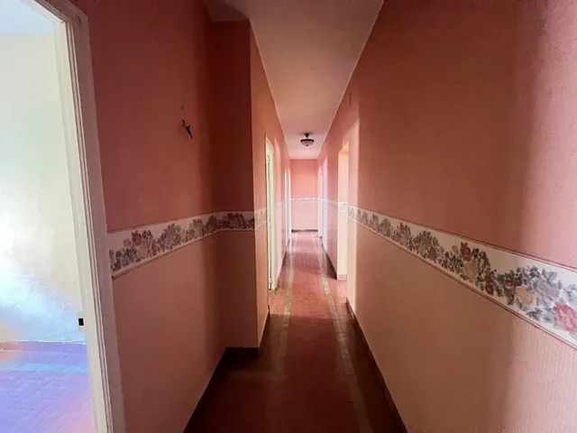 Estupendo piso de 4 habitaciones a reformar en el centro — 18